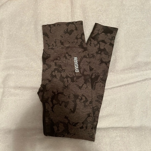 *SOLD* Gymshark Adapt Camo Seamless Leggings - Picture 1 of 5